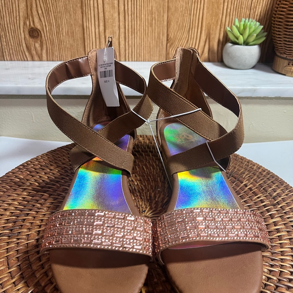 Justice Womens Wedge Brown Strappy Sandals size 9